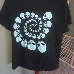 Hot topic Alien Tshirt